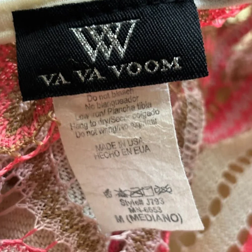 Va Va Voom | Pink Chevron Lace Bell Sleeve Romper | Size M